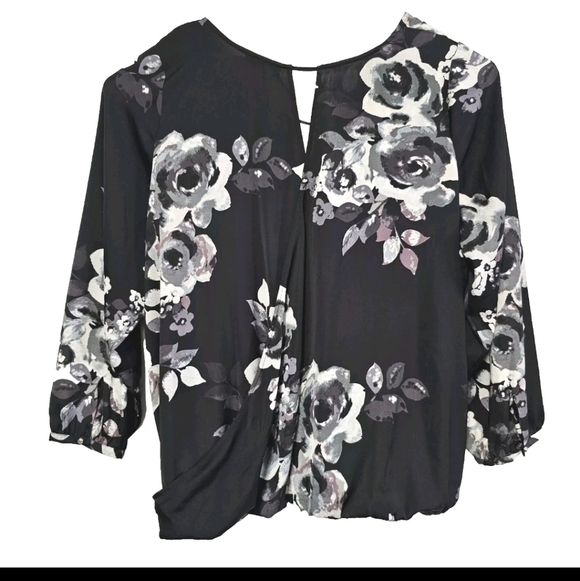 Lane Bryant 3/4 sleeve black floral Loose casual blouse, plus size 26/28 Or 4XL - Picture 2 of 12